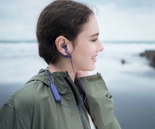 索尼开放式蓝牙耳机SBH82D，感受不被隔离的人与环境互动